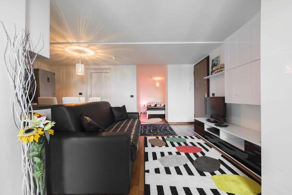New Luxury Attic Santa Giulia Expo Apartment Milan Exterior photo